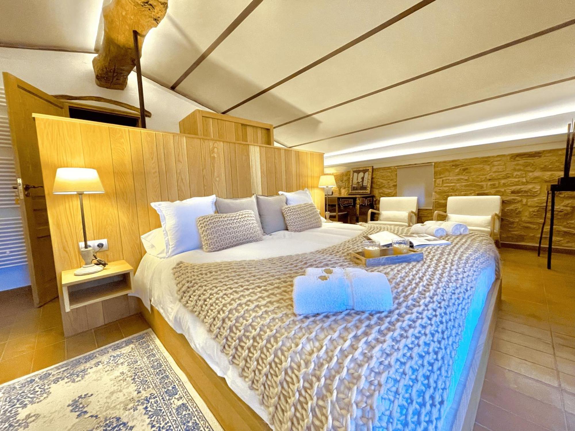 Concabella Masia De Queralt Luxury Casa Rural Spa Y Vistas מראה חיצוני תמונה